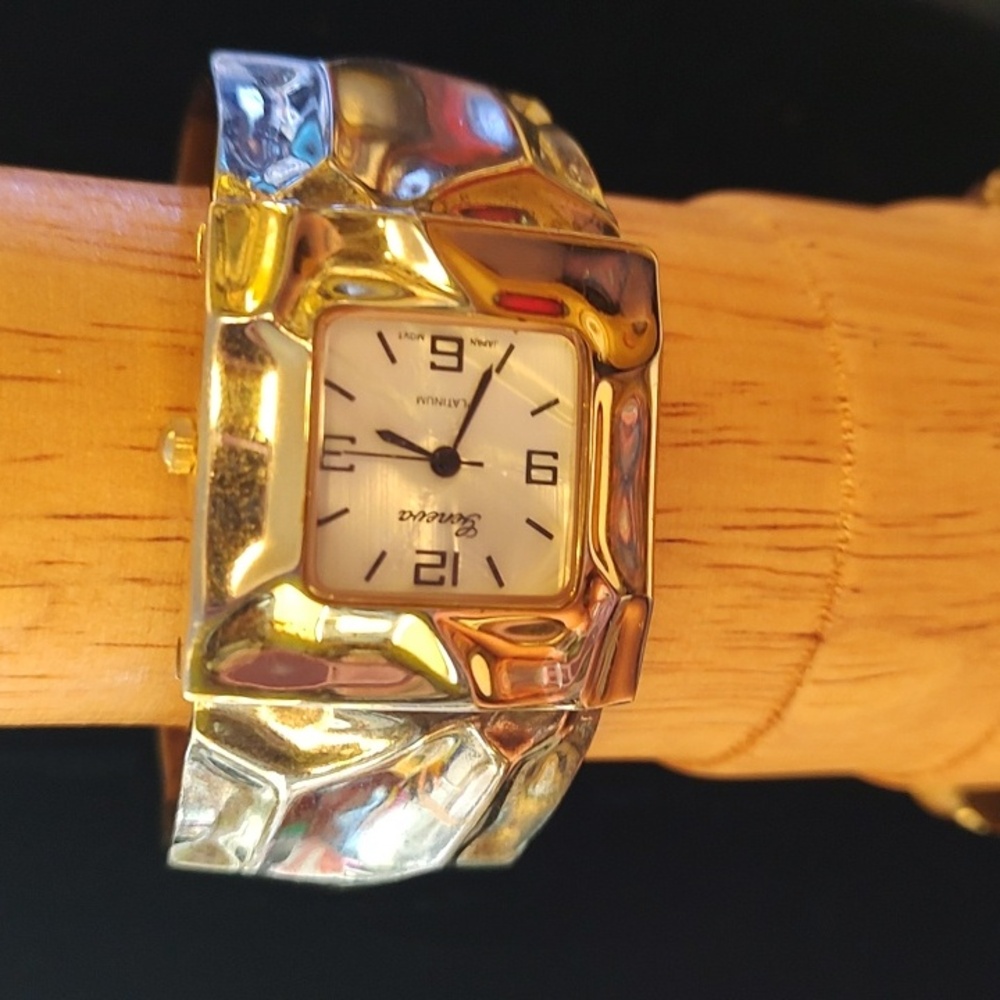 Geneva Two-Tone Cuff Watch - Picture 3 of 8